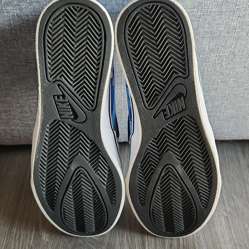 Nike Court Royale tropical print slip-on sneakers, size 7 - Picture 9 of 10